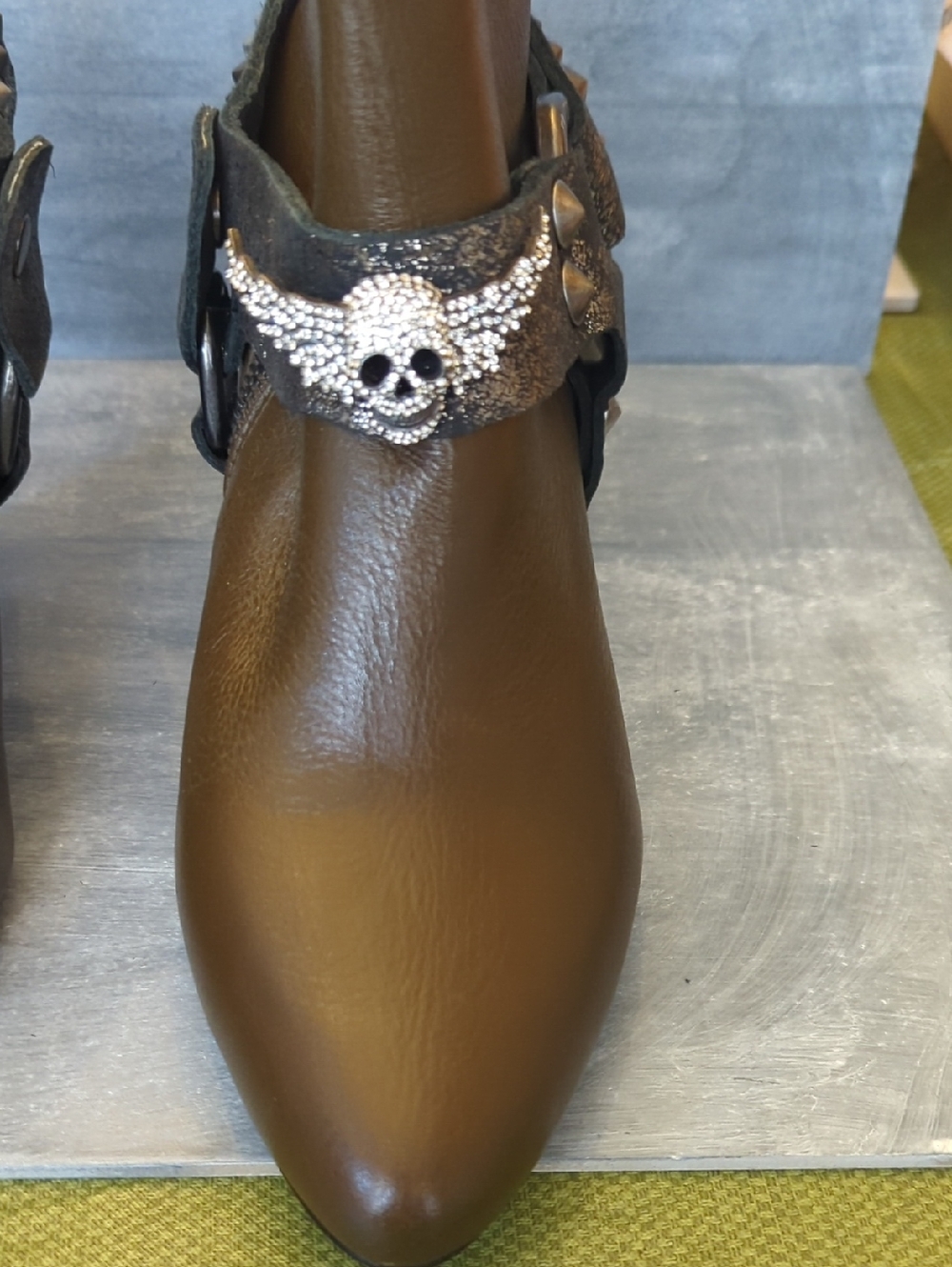 Boot Straps Skull And Rhinestone.Adjustable. - Picture 6 of 8